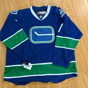 Reebok Vancouver Canucks Luongo Sz 54 hockey jersey